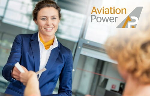 Servicekraft am Checkin Counter / AviationPower